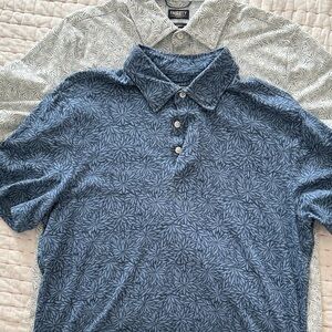 Faherty Men's Blue and White Patterned Polo Shirts